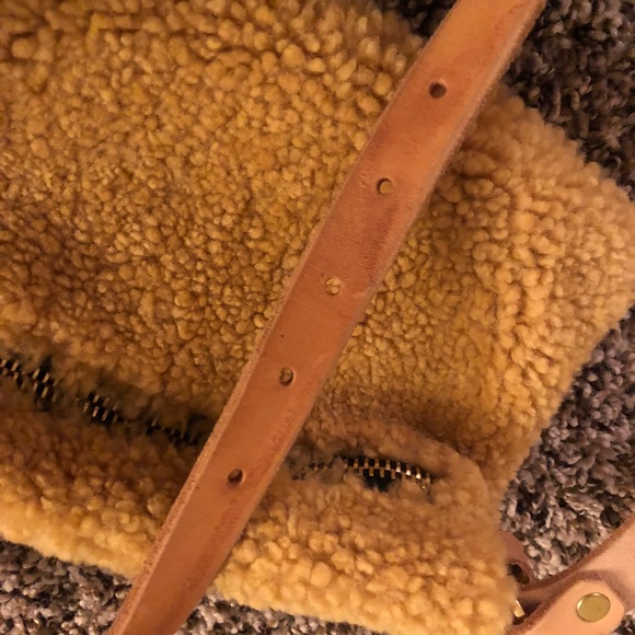 Your Bag of Holding YBH Golden Shearling Fannypack - Picture 4 of 5